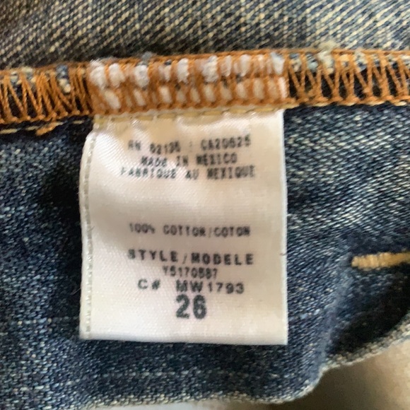 Guess Denim Skirt length about 12.5 inches - Picture 6 of 10